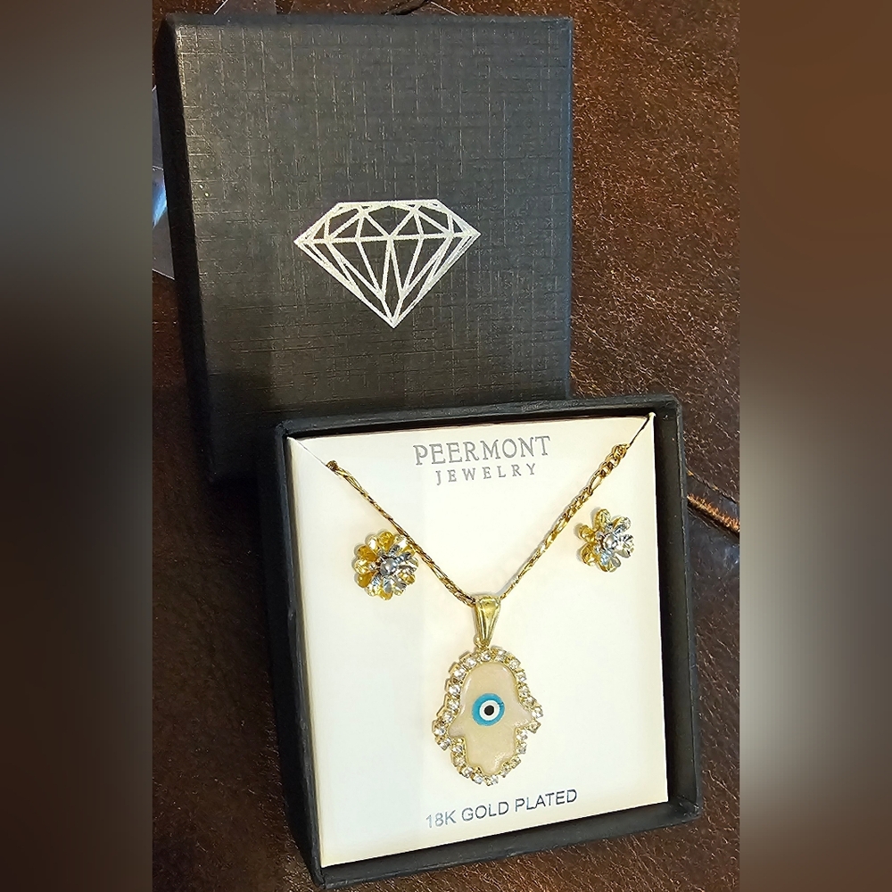 Cubic Zirconia 18 Karat Goldplated Hamsa Pendant Necklace and Earrings Set NIB